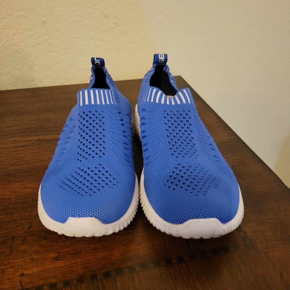 Tiosebon Slip-On Sneakers